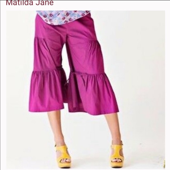 Matilda Jane Burgundy Capris - Picture 3 of 4